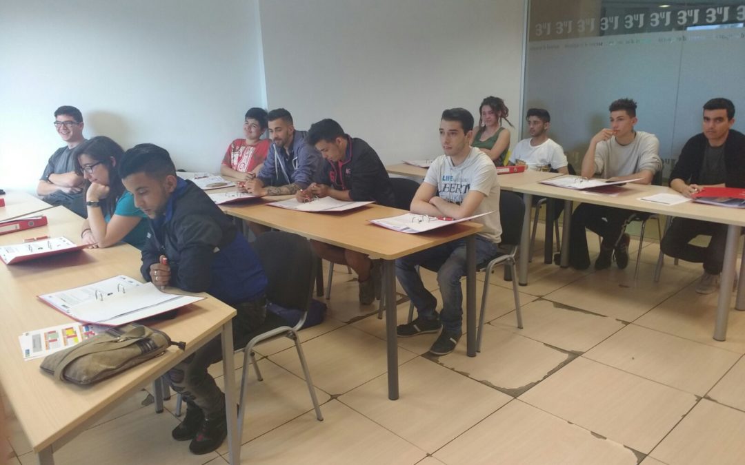 S’inicien a l’Eina tres cursos adreçats a joves aturats