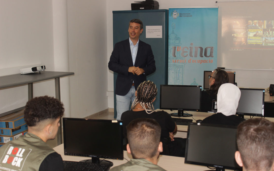 CLOENDA CASA D’OFICIS “ROLLBACK”