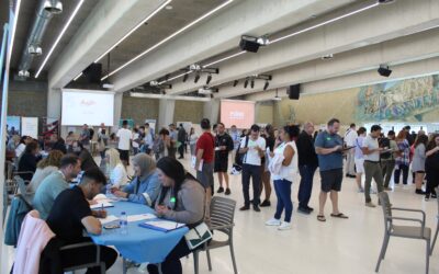 22 empreses i gairebé 400 candidats es troben a un nou Speed Job Dating
